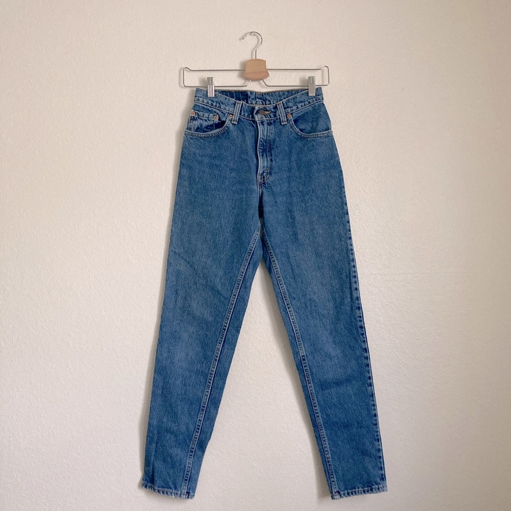 Vintage Levi’s 550s - Tapered - Size 25